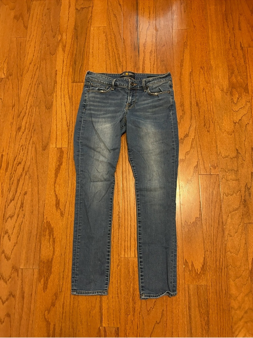 Lucky Brand Sweet N Low Straight Leg Jeans Women’s Size 6 Blue Denim Ultra - Picture 2 of 8